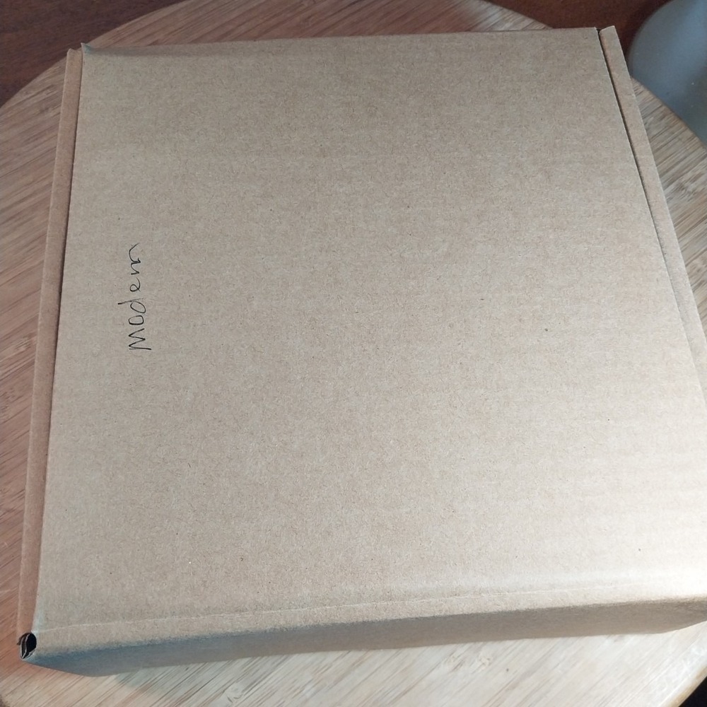 NETGEAR CM1000 High Speed Internet Cable Modem DOCSIS 3.1 3.0 With Power Cable - Picture 7 of 8